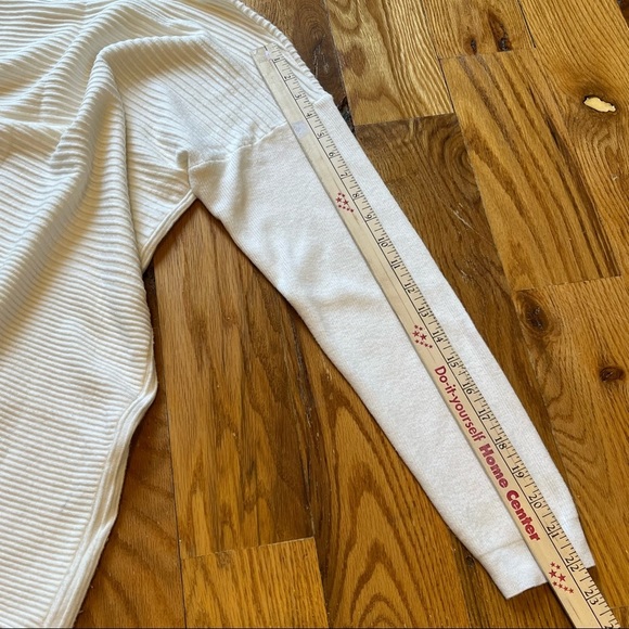 Vila Milano size Large Cream colored long sleeve ribbed tunic length sweater - Picture 5 of 6